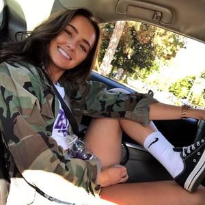 Meet your Posher, Sterling